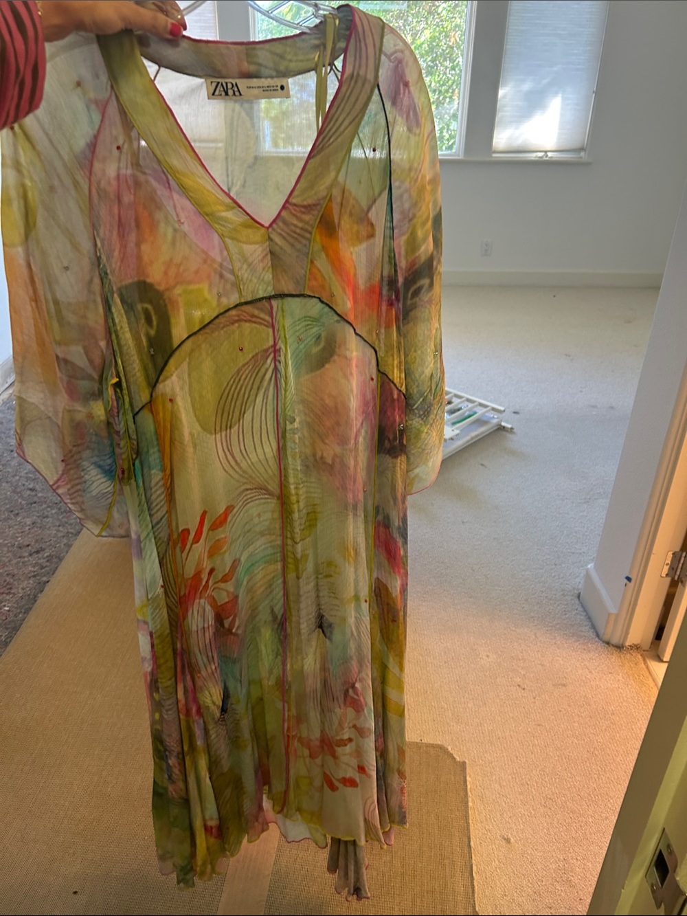 Zara Multicolor Beaded Floral Caftan with V-Neck M/L